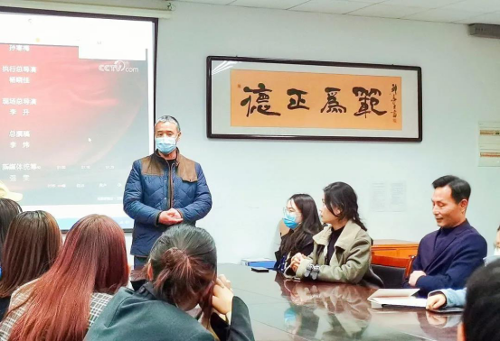 英国365上市公司组织学习伟大抗疫精神，开展党员教育