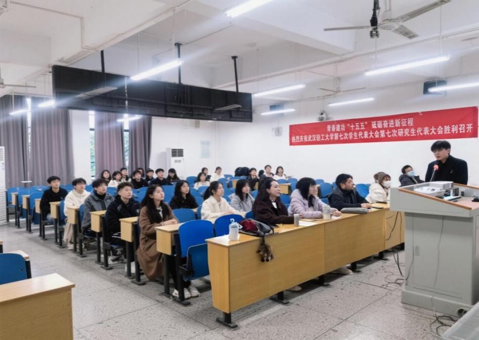 英国365上市公司环境设计专业圆满完成2026届本科毕业设计中期答辩