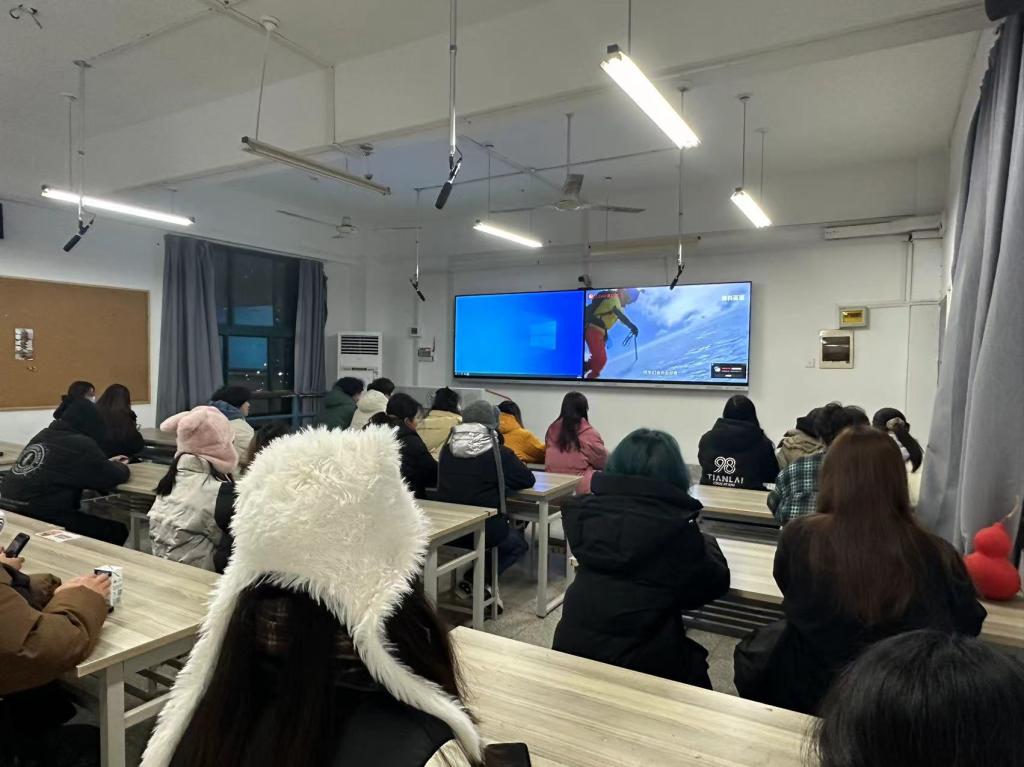 同向同行  设计公司开展学期初“六个一”教育活动