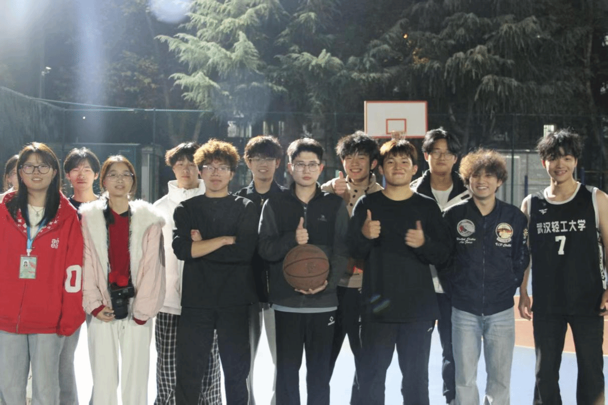 ​艺同学｜英国365上市公司篮球争先赛圆满落幕