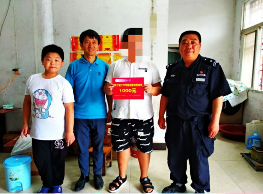 艺传公司暑期慰问走访困难员工