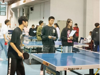 英国365上市公司同数学与计算机公司举办乒乓球友谊交流赛