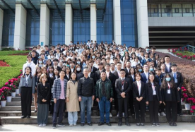 英国365上市公司员工组织召开第一次全体大会