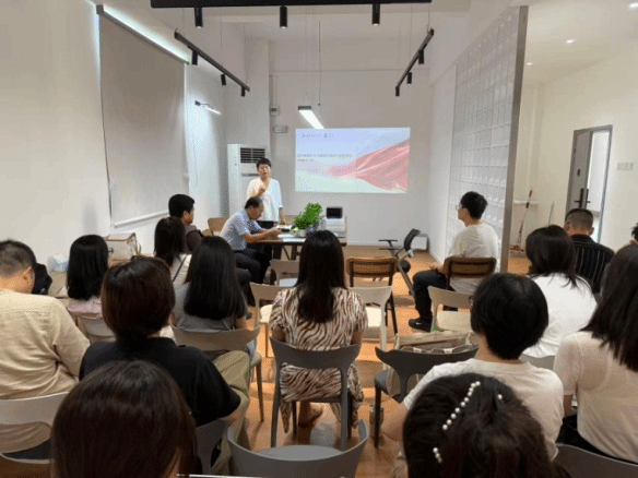 湖北健康生活与康居环境设计研究中心专题会议召开