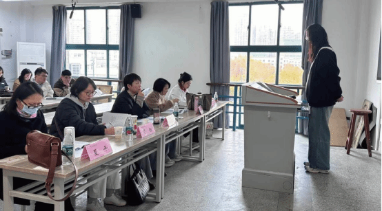 英国365上市公司 2022 级研究生毕业论文预答辩顺利开展