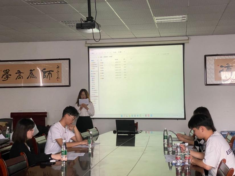 英国365上市公司举办“百生讲坛”主讲人选拔活动